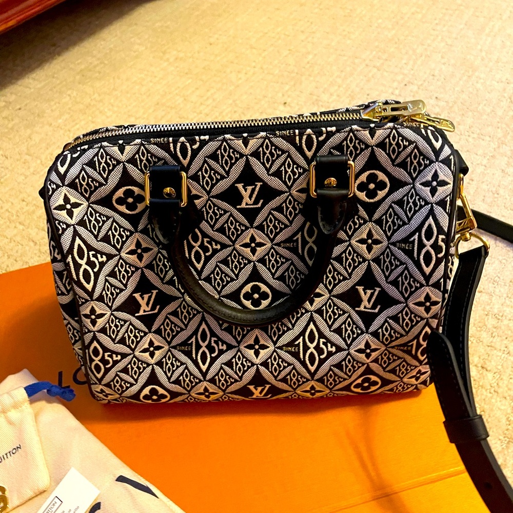 Authentic Louis Vuitton 1854 Speedy. Noir. New.